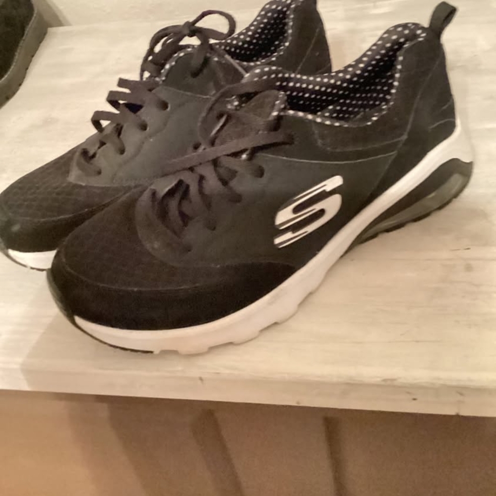 Skechers Men's Black and White Sneakers